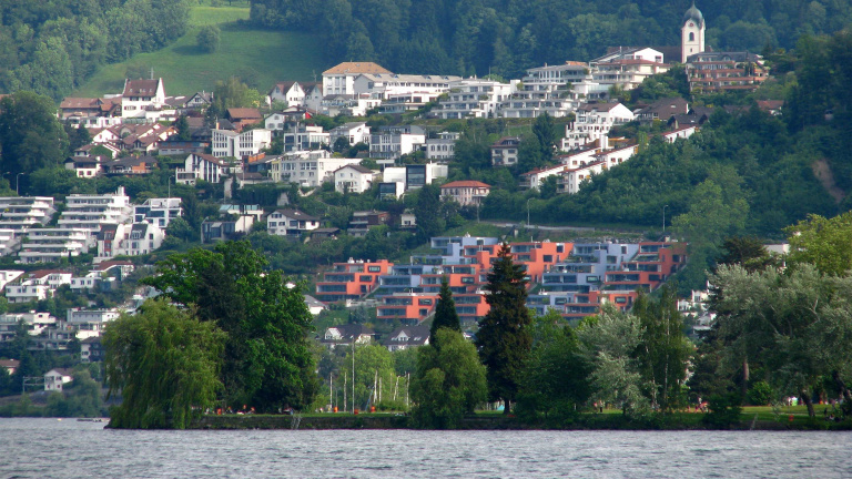 New perspectives in tax competition: the rise of tax havens in Switzerland